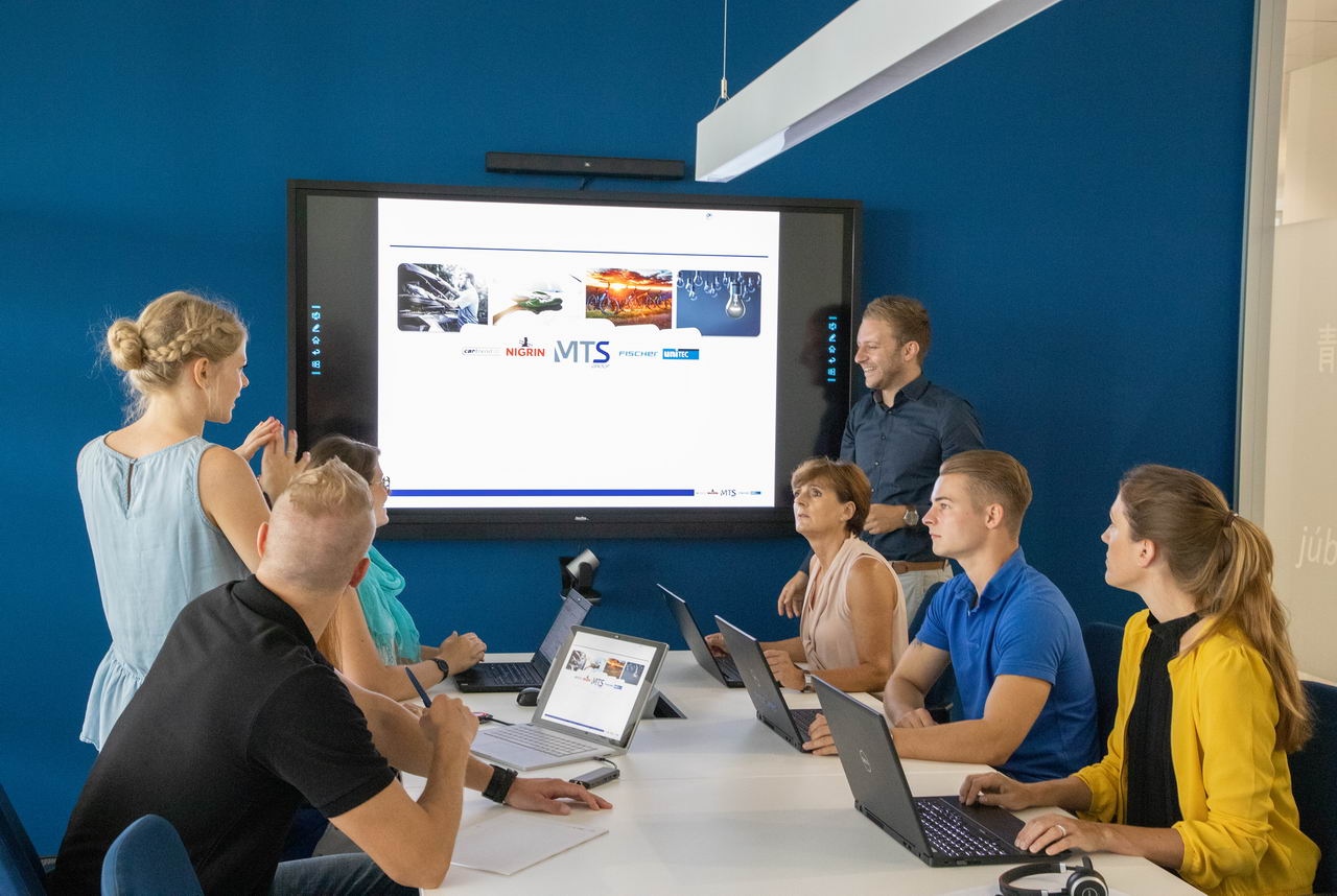 Die Besprechungsräume sind mit neuster Technik ausgestattet und somit perfekt für Teammeetings geeignet.